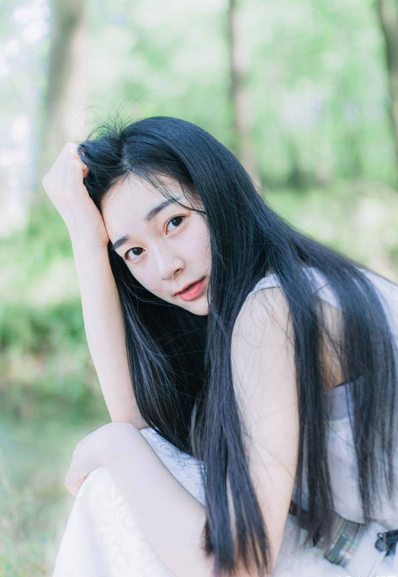 人哪，在青春期总是不承认自己有任何偶像，却忘记年幼时他们给你的力量。——韩寒《我所理解的生活》